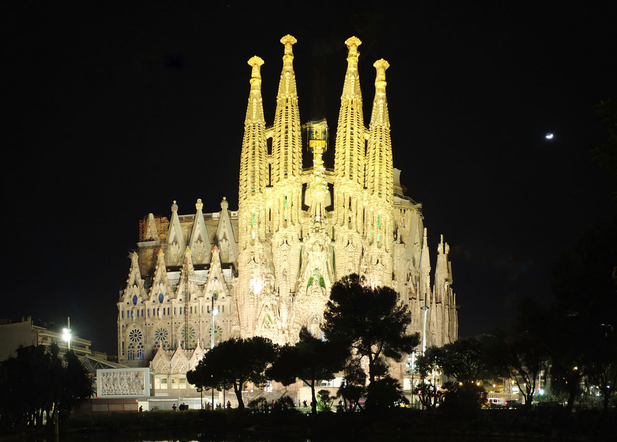 Sagrada Familia noću