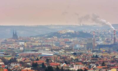 Vazdušni prikaz grada, urbane sredine / foto: freepik.com